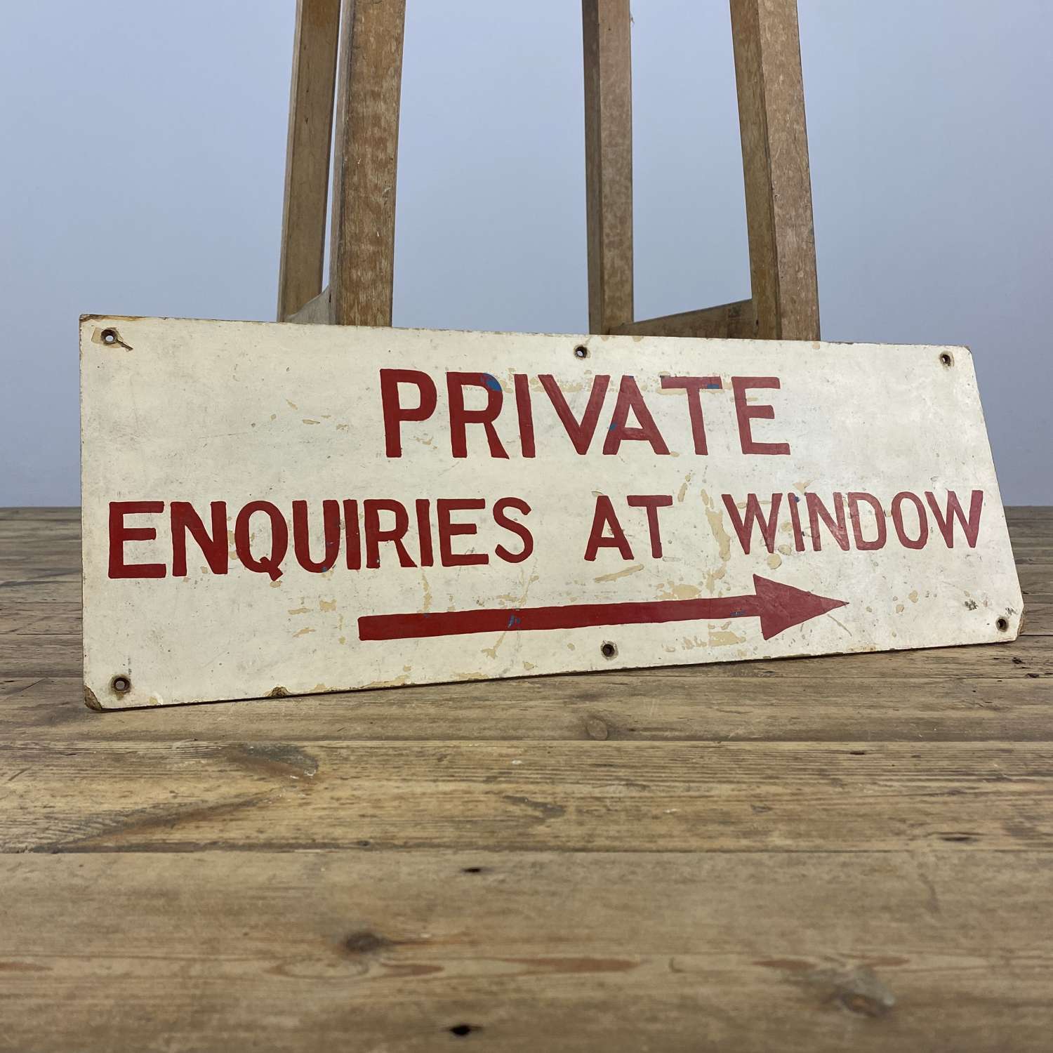 Private enquiries sign