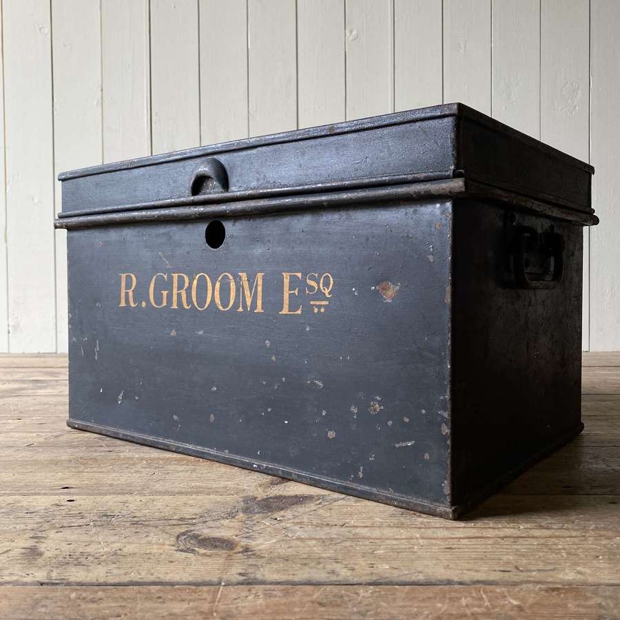 Deed box - ‘R.Groom Esq’