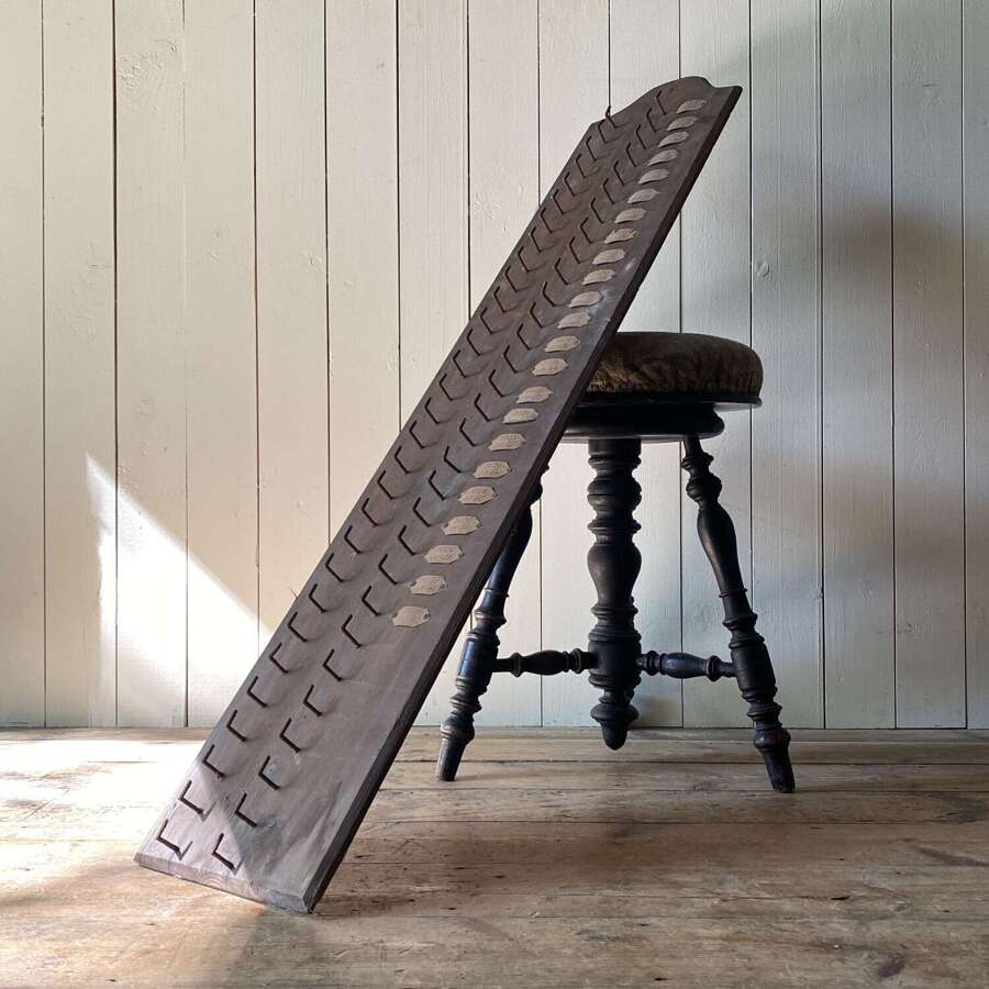 Vintage Key Hanging Board